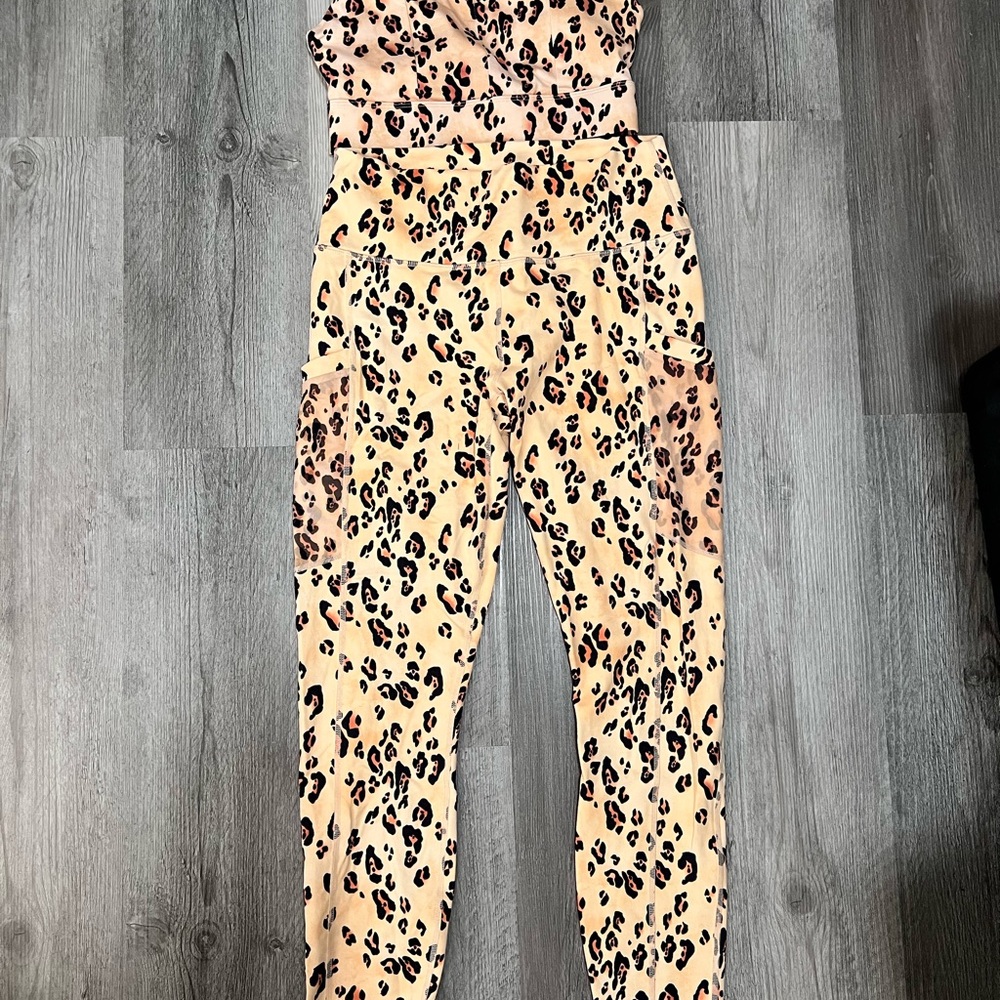 Fabletics Workout Outfit - image 1